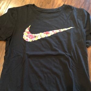 women’s black nike floral check tee